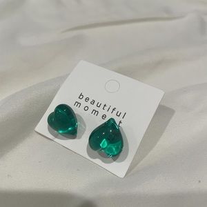 Super chic Korean designer transparent green jade heart shape earring stud 🌱